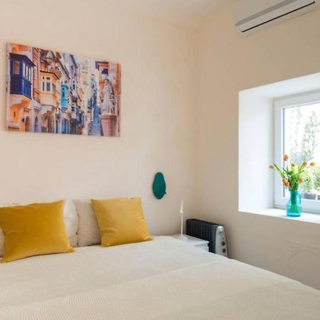 Authentic Gf Apartment With Terrace At The 3 Cities Marina Cospicua 외부 사진