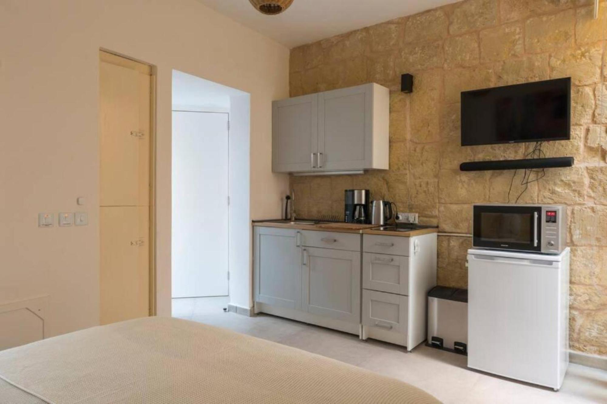 Authentic Gf Apartment With Terrace At The 3 Cities Marina Cospicua 외부 사진