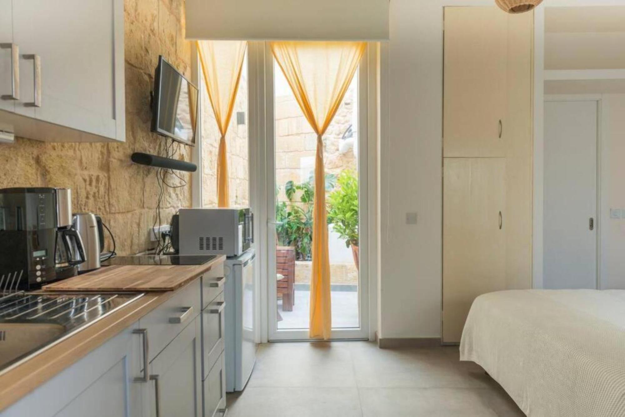 Authentic Gf Apartment With Terrace At The 3 Cities Marina Cospicua 외부 사진
